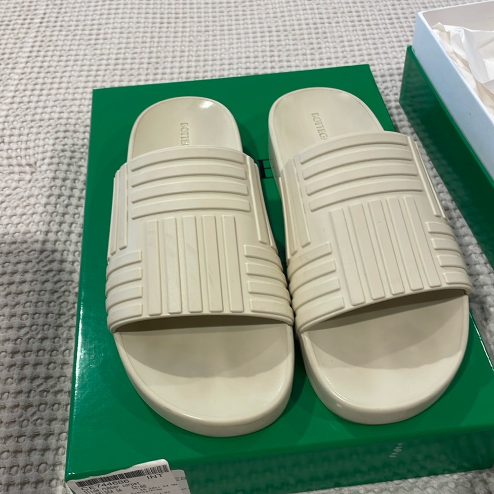 Bottega Veneta Pool Slides - image 2